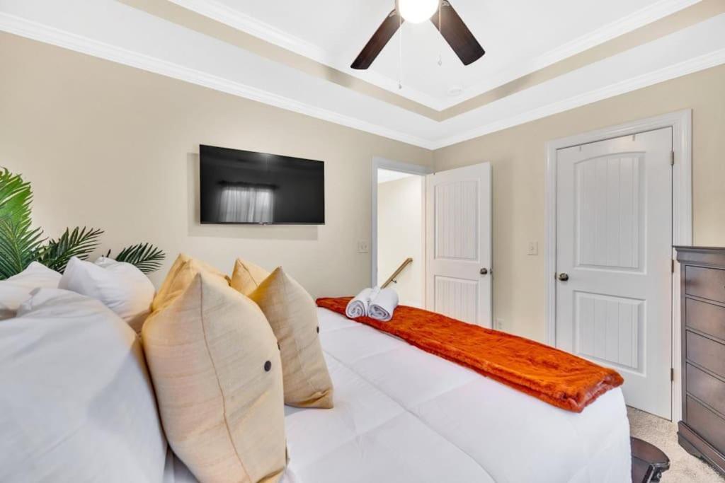 Cozy 2B Townhouse King Bed Free Parking Tv In Brs Villa Concord Dış mekan fotoğraf